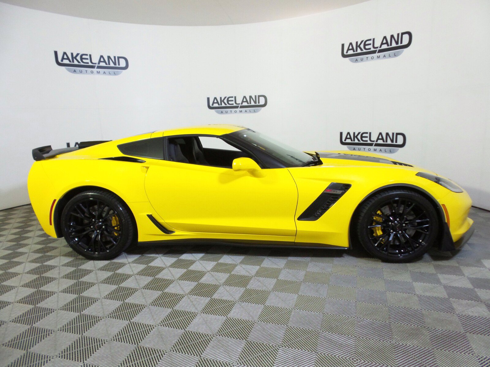 Pre-owned 2016 Chevrolet Corvette Z06 Rwd 2d Coupe