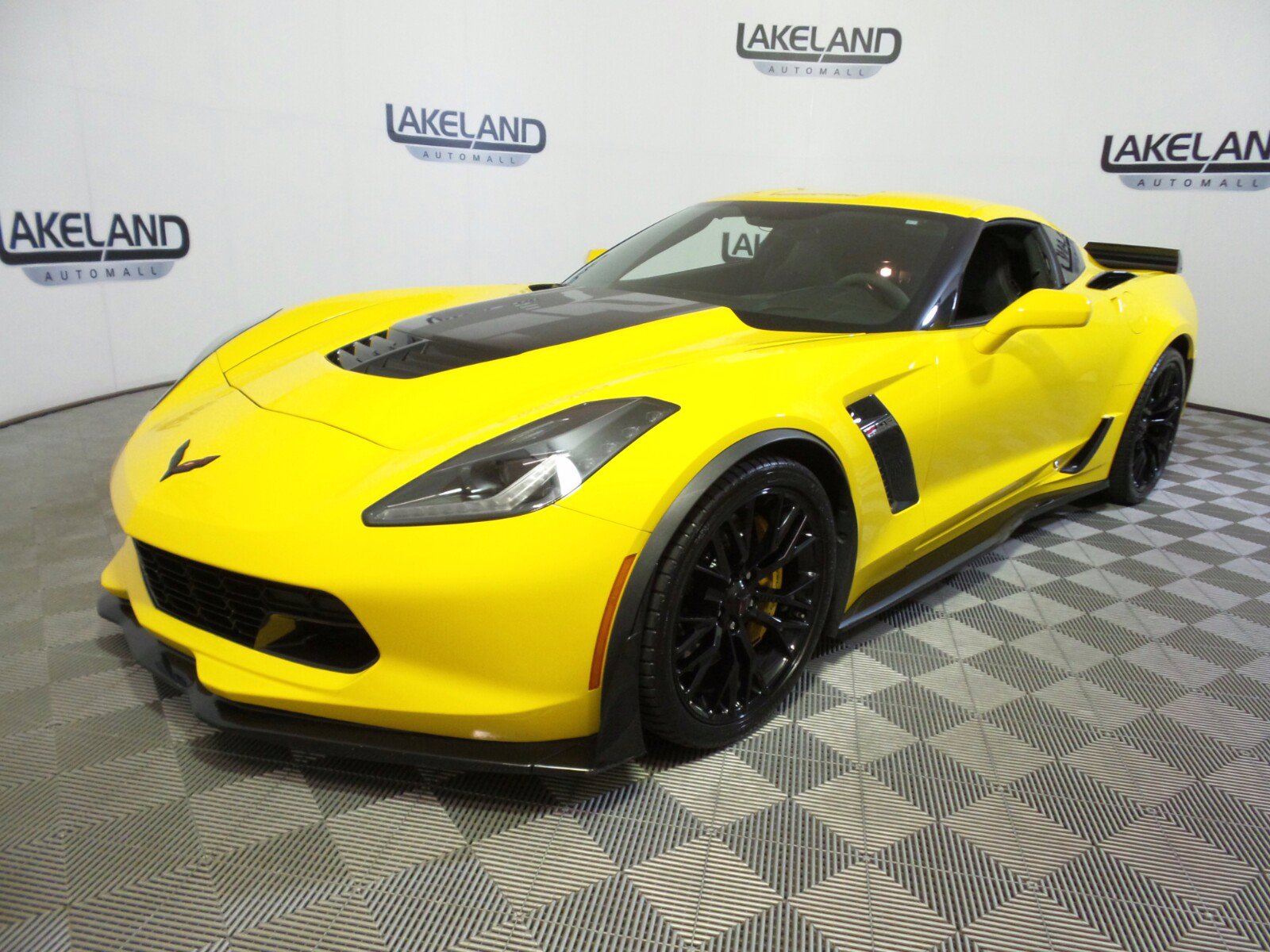 Pre-Owned 2016 Chevrolet Corvette Z06 RWD 2D Coupe